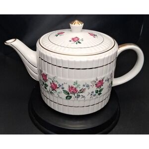 Vintage Ellgreave Wood‎ & Sons Teapot with Rose Bud Design